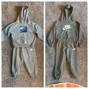 Bundle of Nike kid sweatsuits